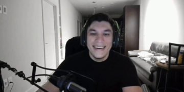 trainwrekcs-streamer-on-camera